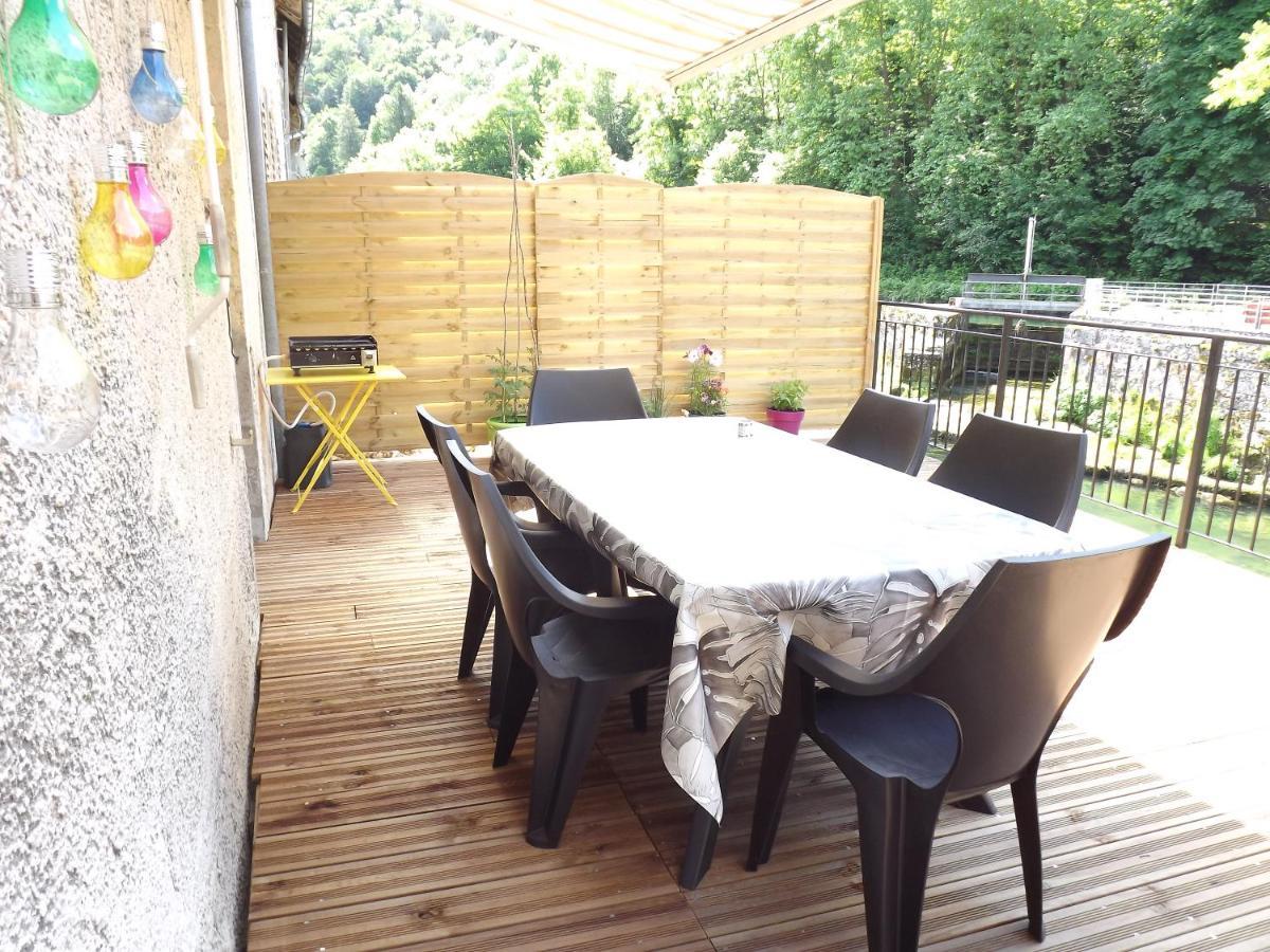 Gite La Petite Ecluse En Bord De Loue Lods Exterior foto